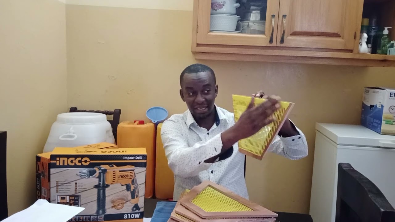 La Kenyane et la grille à reine