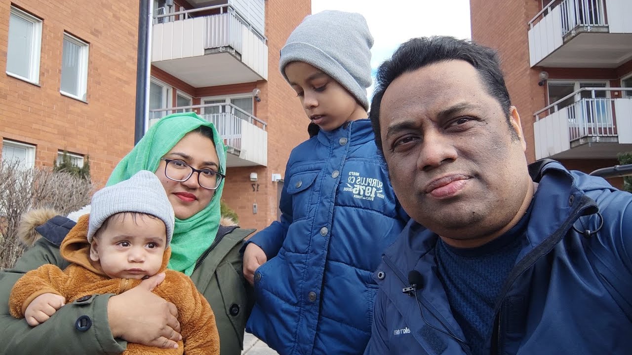 An afternoon walk and roaming around the neighborhood