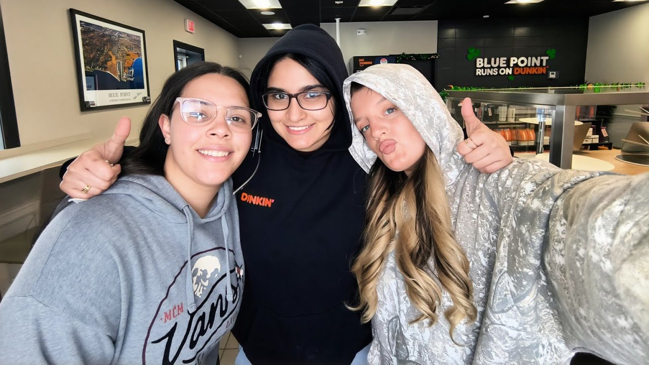 VISITING MY GIRLS AT DUNKIN DURING THE SNOW BLIZZARD 🥶 ☕
