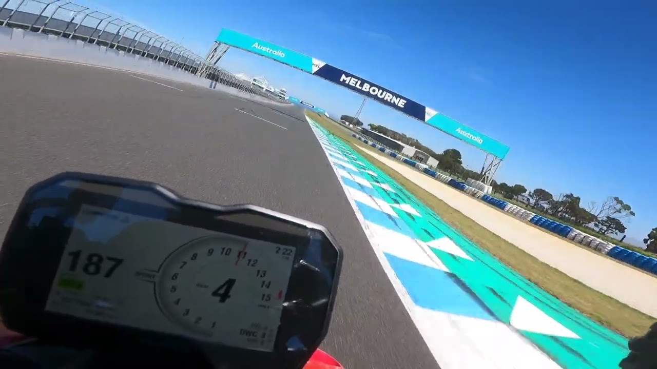 Ducati Streetfighter V4S at Phillip Island   HD 1080p