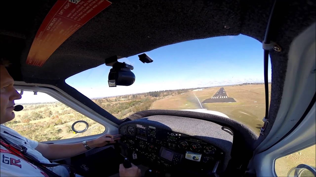 Landing Armidale - Jabiru 230