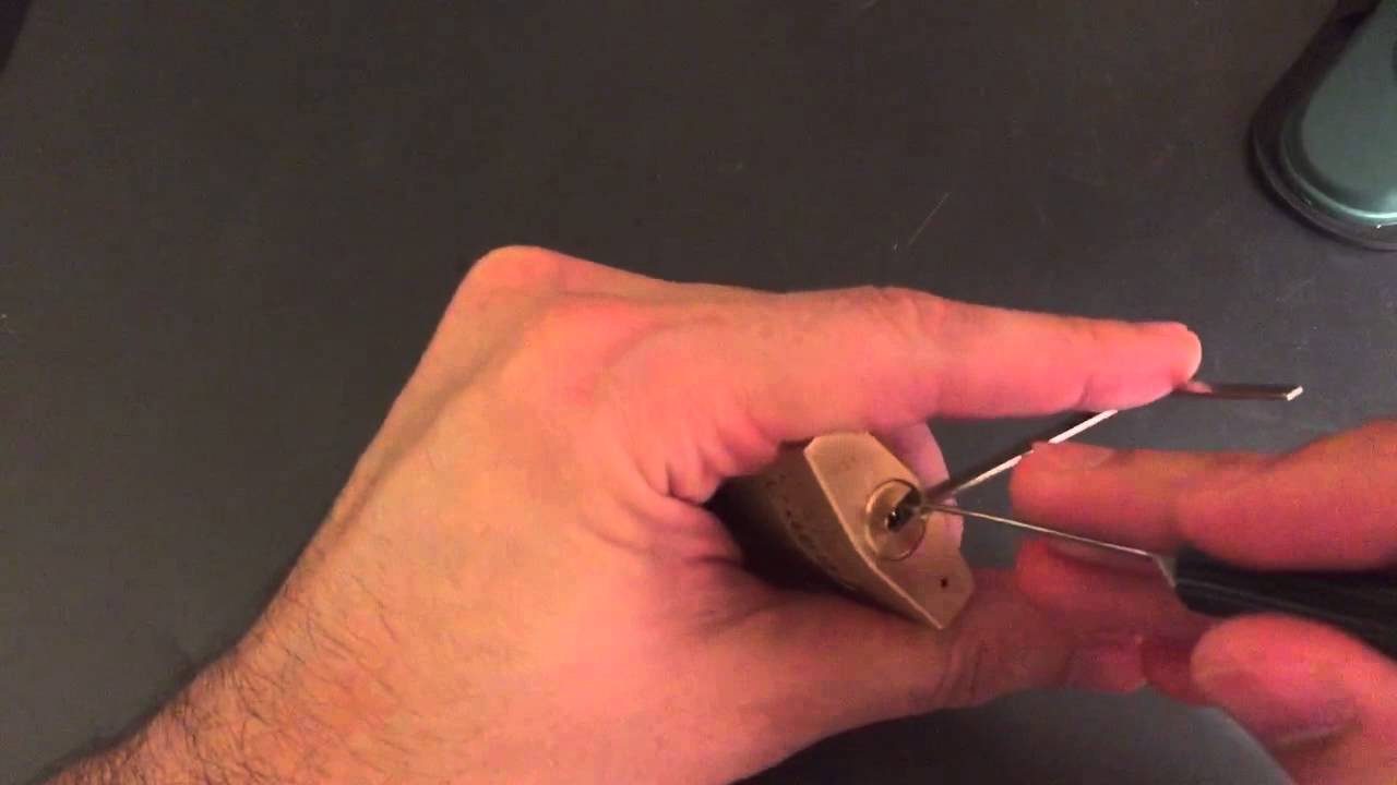 [12] Abus EC75 Dimple Padlock (75/40) Picked