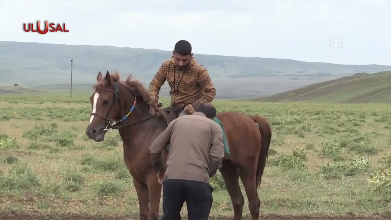 Köyler arası at yarışı yapıldı