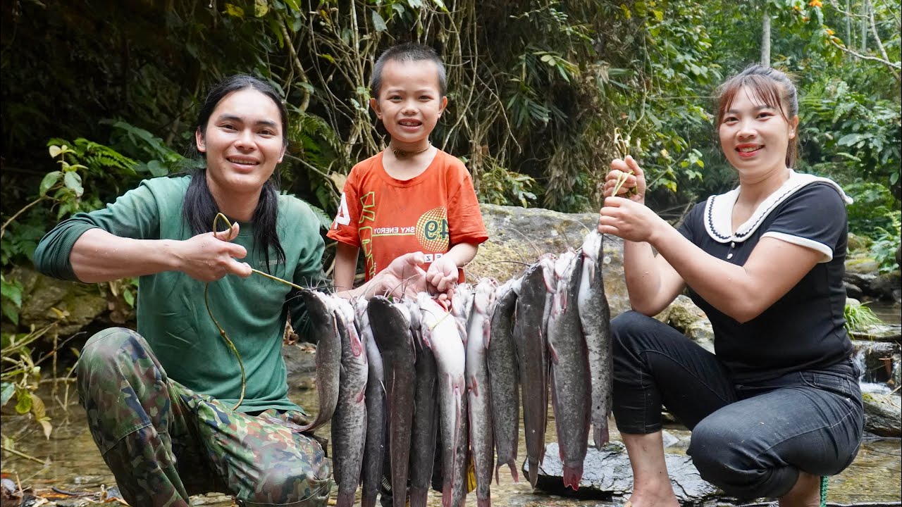harvest, stream fish, bamboo shoots, fence around the farm, farm life, SURVIVAL ALONE