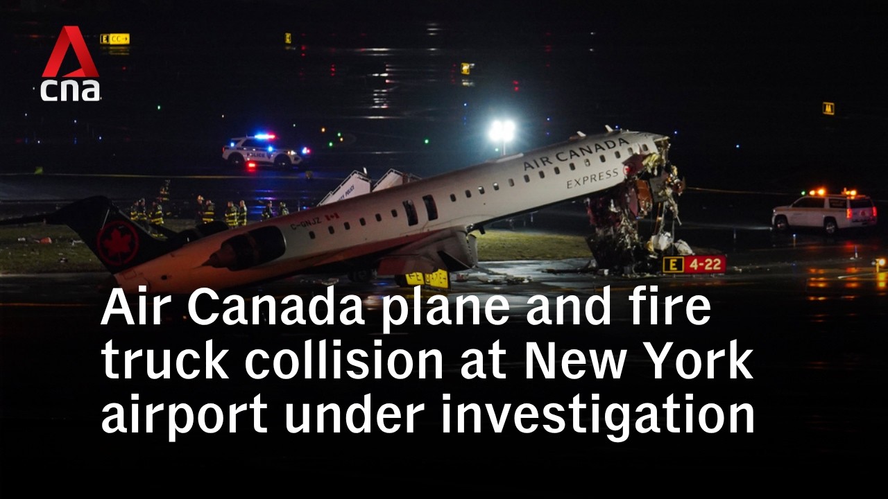Расследуется смертельное столкновение самолета Air Canada и пожарной машины в аэропорту ЛаГуардия.