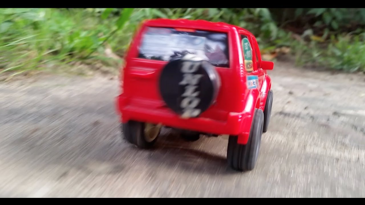 Off-Roading a Toyota Prado on Dirt! | Tamiya Mini 4wd