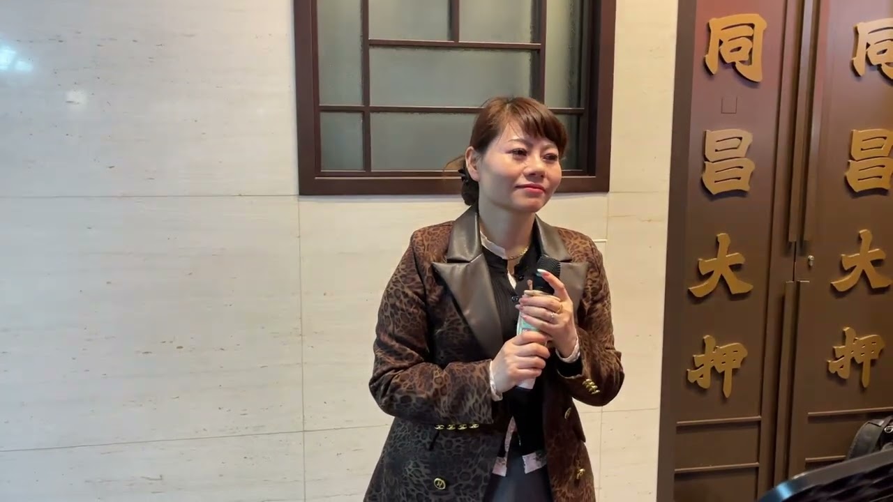 佳佳。蝶兒蝶兒滿天飛