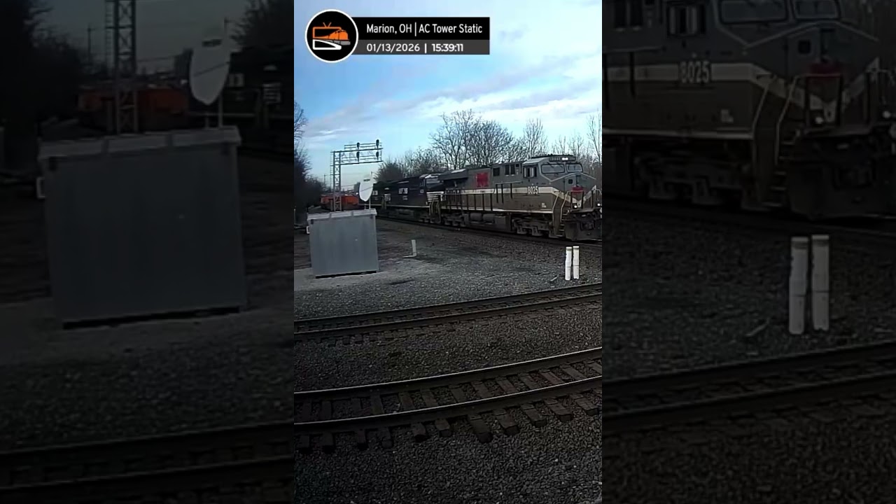 Heritage Train 8025, Norfolk Southern 4131, and 4923 heading south towards Delaware, OH @Railstream 
