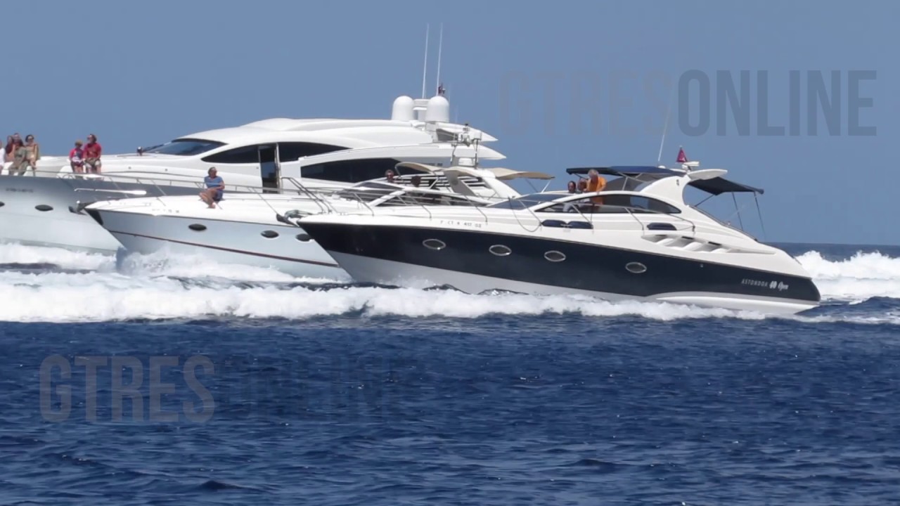 Emotiva despedida a Ángel Nieto en Ibiza