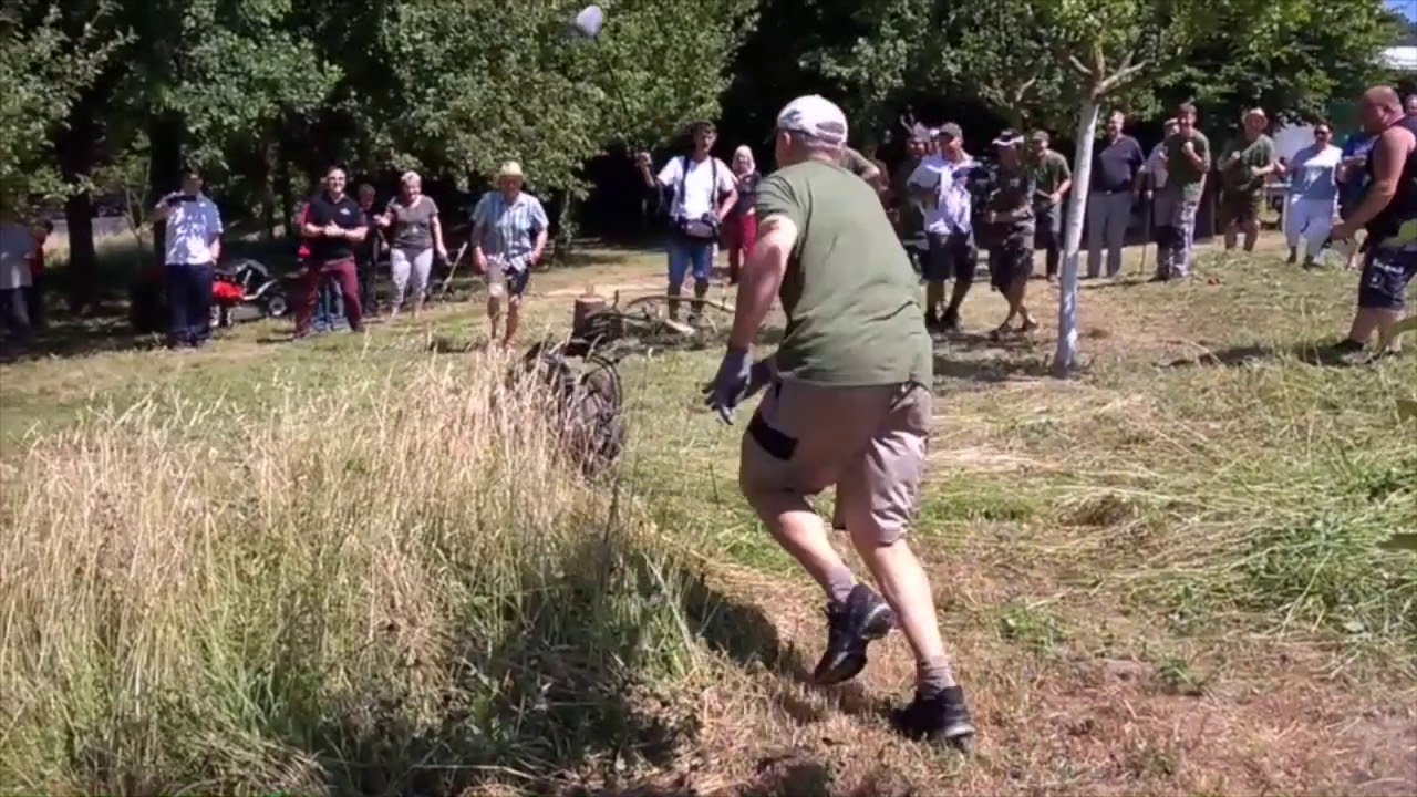 Agria Balkenmäher rennt davon