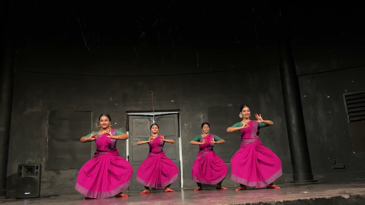 Varika Varika Sakhi / #mohiniyattam /#live #kalamandalam /#padham /#Anandhabairavi /#classicaldance
