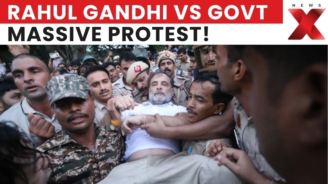 Rahul Gandhi, Priyanka Detained Outside PM Residence | Congress Protest Over Exam Leak Demands
