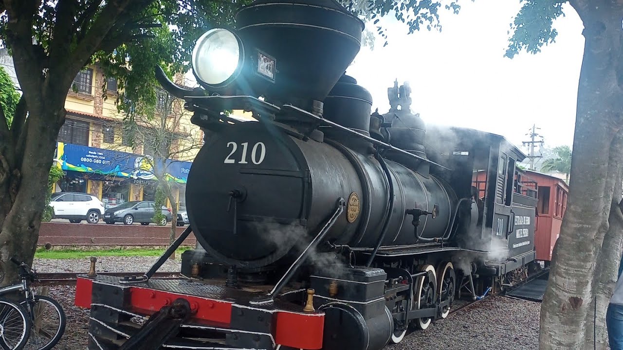 A chegada da Maria fumaça em Miguel Pereira e mostrando um pouco dos testes de manobra no giradoro