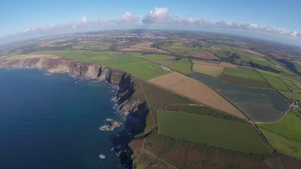 FPV flight over the North Cliffs, Cornwall