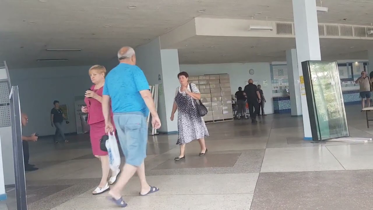 Трускавець, скільки людей у санаторії Кристал, бювет з 16.30 до 17.00 сьогодні