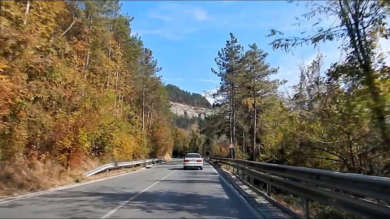 Driving on the outskirts of Veliko Tarnovo, Bulgaria 🇧🇬