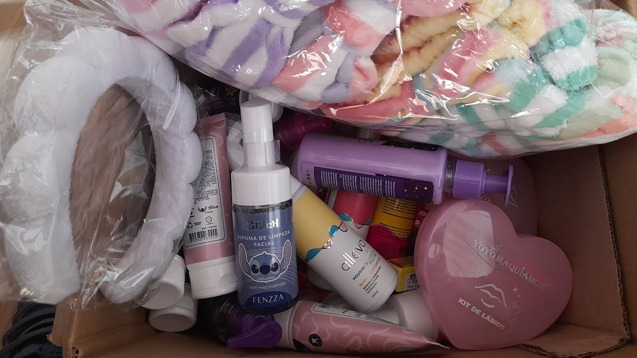 Abertura caixa maquiagem e acessórios 