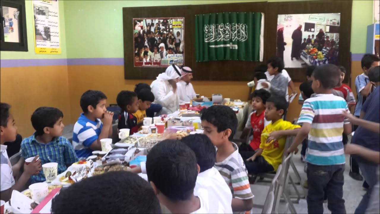 حفل ختامي لطلاب الصف ثالث ب ..مدرسة سعد بن أبي وقاص بتبوك 1436هـ