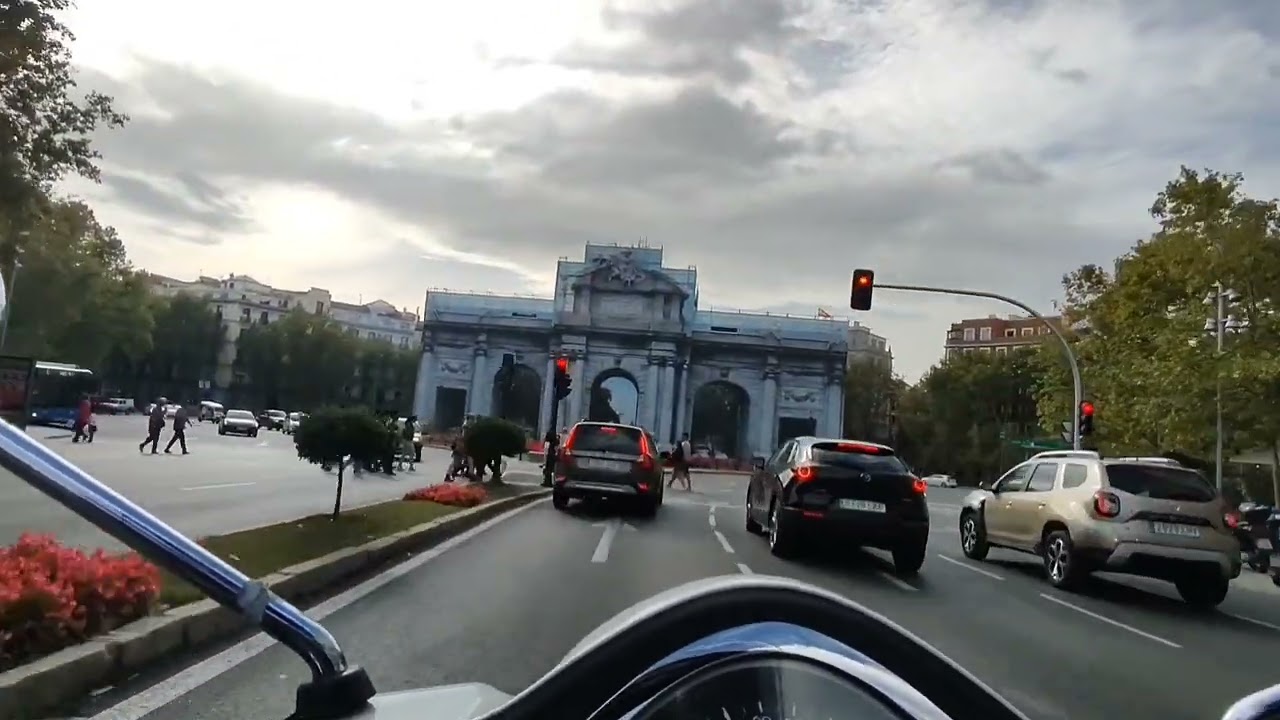 Onboar Madrid, M30, Centro, Alcal&aacute;, Cibeles, Prado, Piaggio Liberty 125
