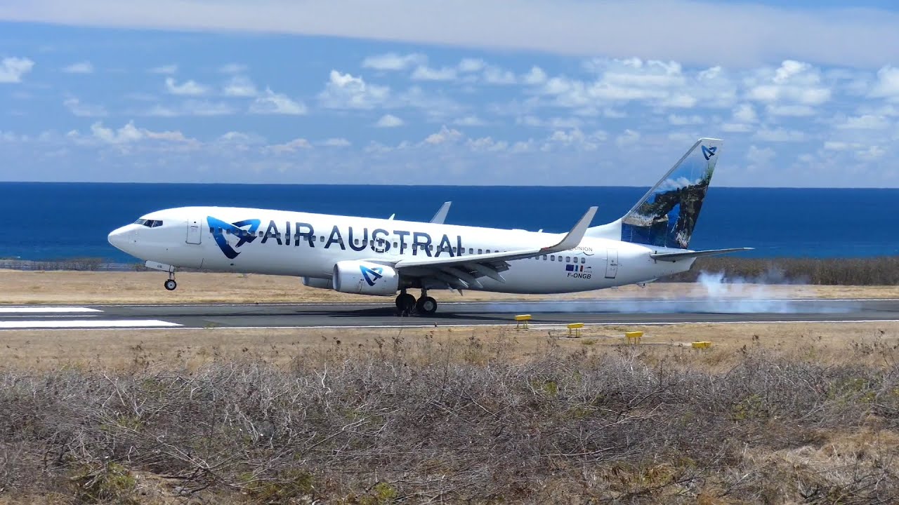 Boeing 737-89M / Air Austral / F-ONGB / Réunion Island