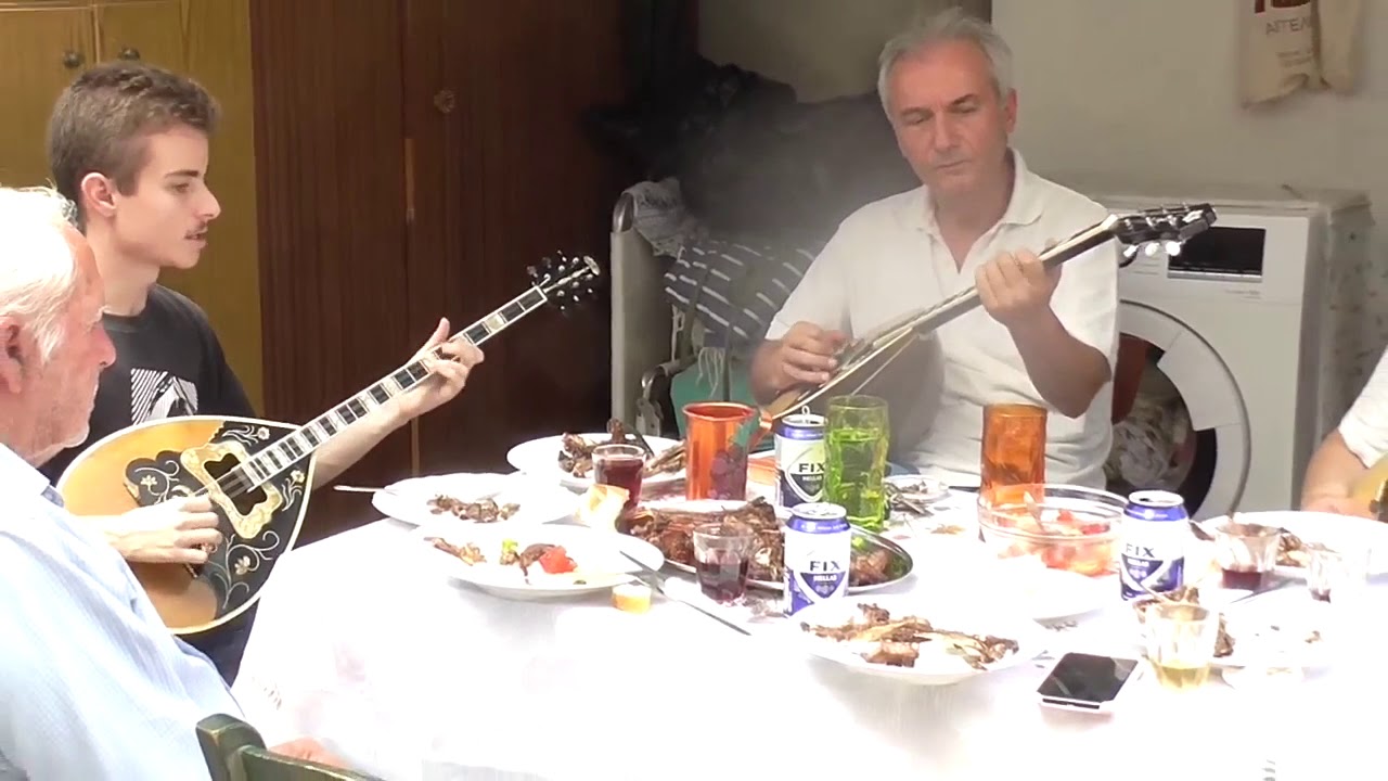 ΣΤΑΘΗΣ ΘΕΟΔΩΡΟΥ - ΤΑ ΦΡΑΓΚΑ ΚΑΝΑΝΕ ΦΤΕΡΑ