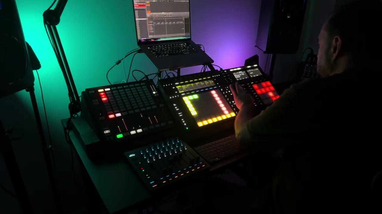 Live Techno Jam with Push 3 & Maschine