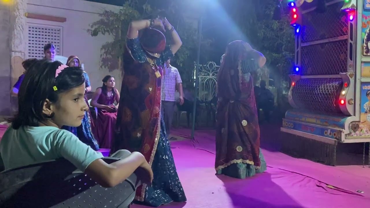 Mera nanda chunderi manga de song #trending #rajistanisadisong #dance #video