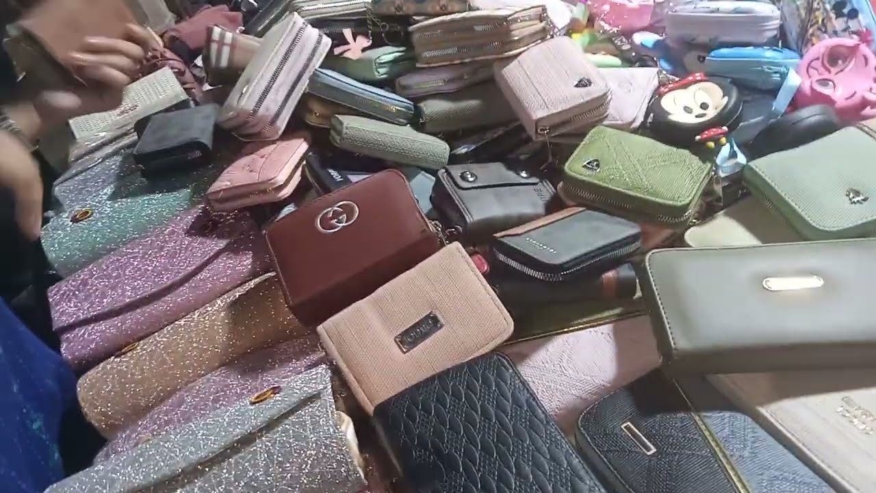 ১৫০থেকে ২০০ব্যাগ কালকেশন গাউছিয়া মাকে্ট