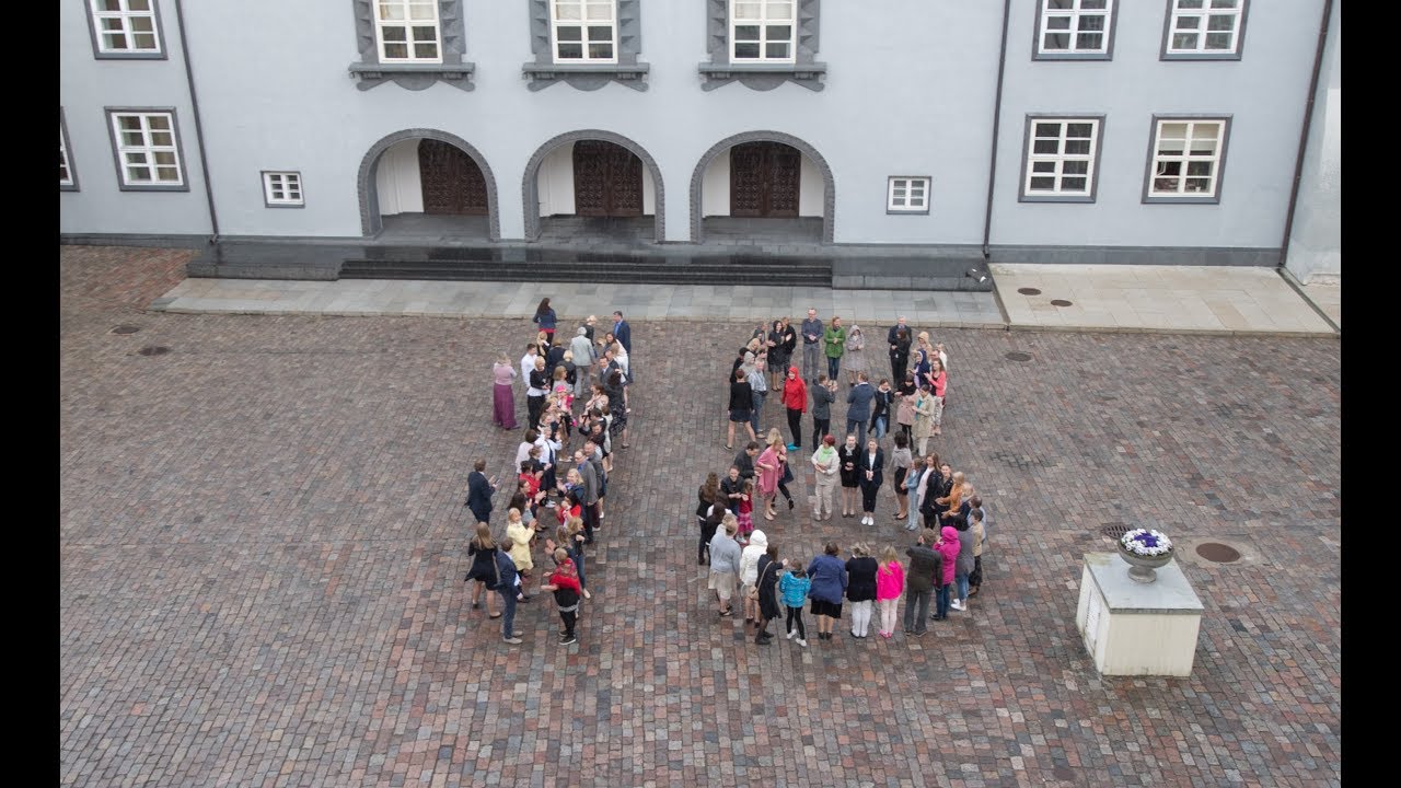 Eesti tantsib. Riigikogu Kantselei