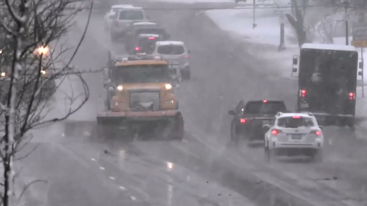 CHICAGO AVE TRAFFIC SNOW 2014