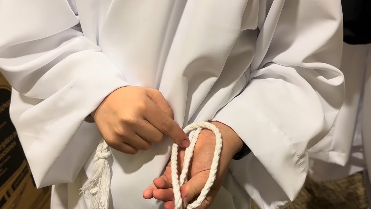 How to Tie a Cincture