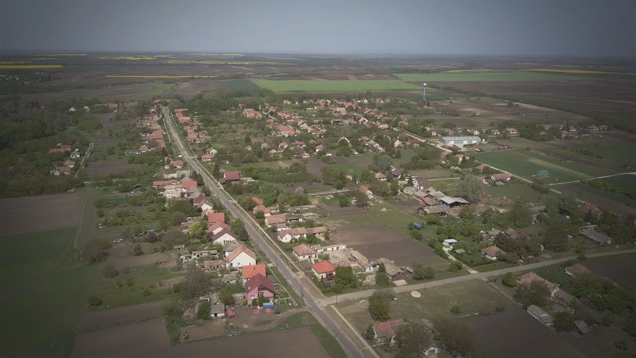 Kalandoz&aacute;sok Fej&eacute;r megy&eacute;ben &ndash; Nagyl&oacute;k