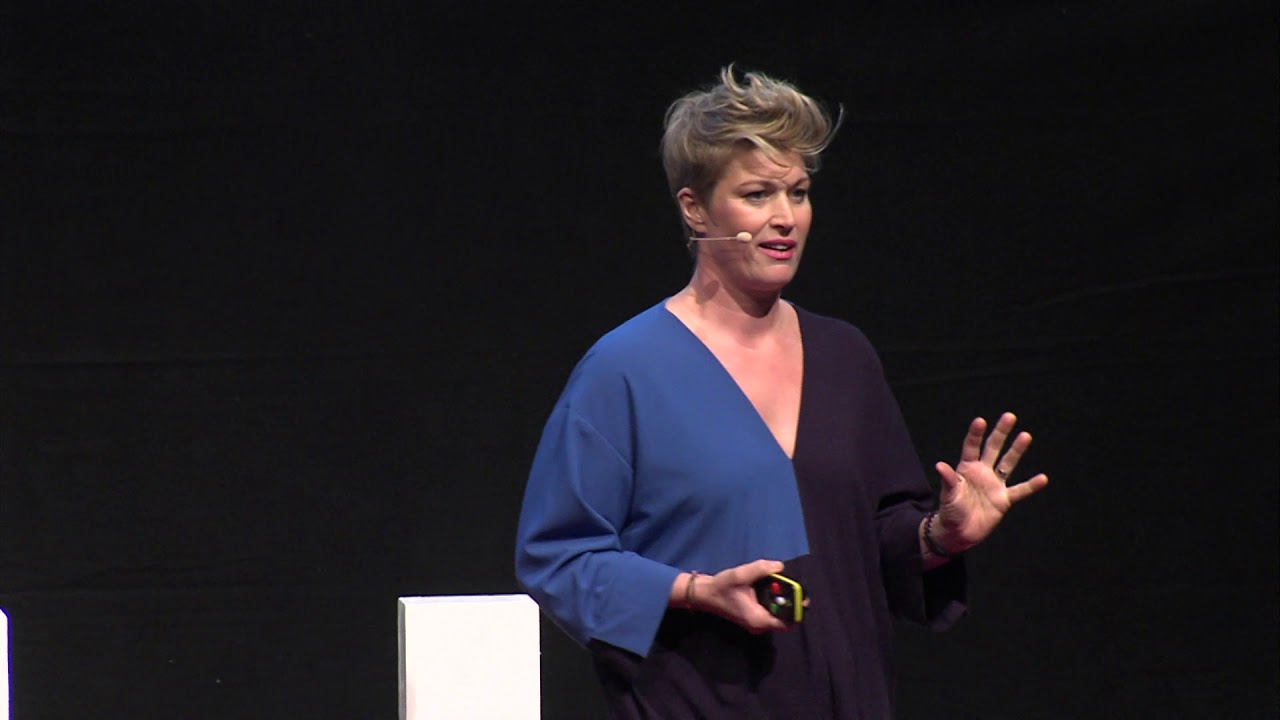 RAUM DER LIEBE ODER WAS DÖNER KEBAB MIT LIEBE ZU TUN HAT | Eli Perzlmaier | TEDxLinz