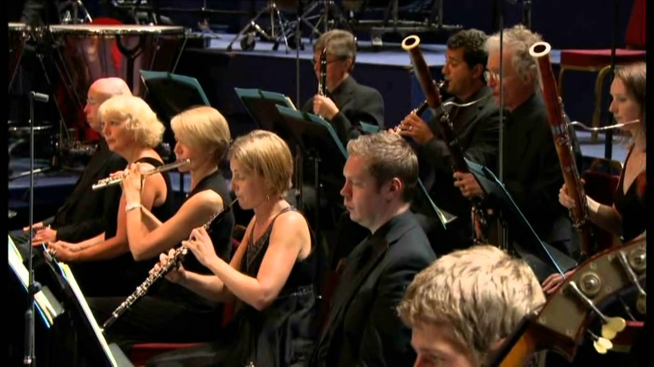 Beethoven - Symphony No 5 in C minor, Op 67 - Runnicles