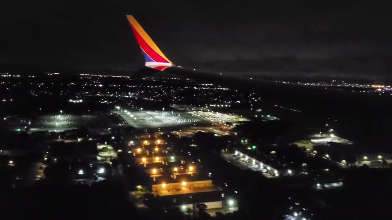 Southwest Airlines Boeing 737 MAX-8 Night Landing - Tampa International Airport