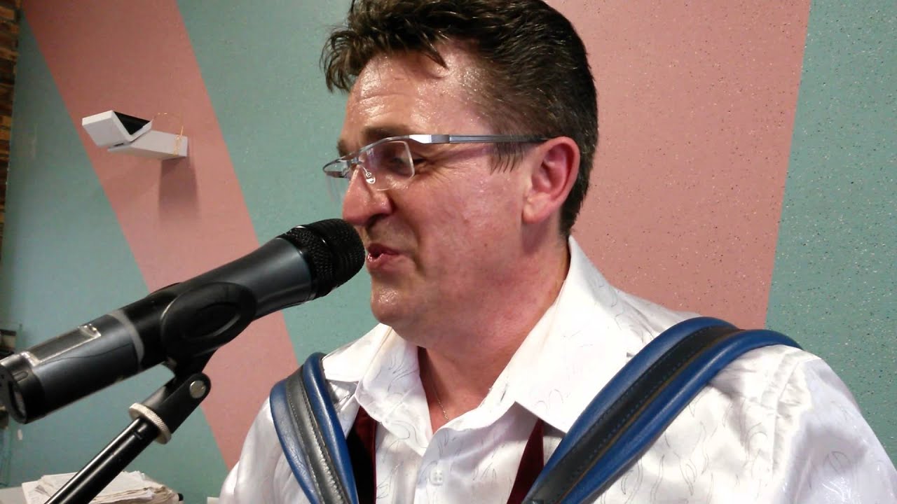 LAURENT HENAULT HAUTEVILLE le 01052014 002