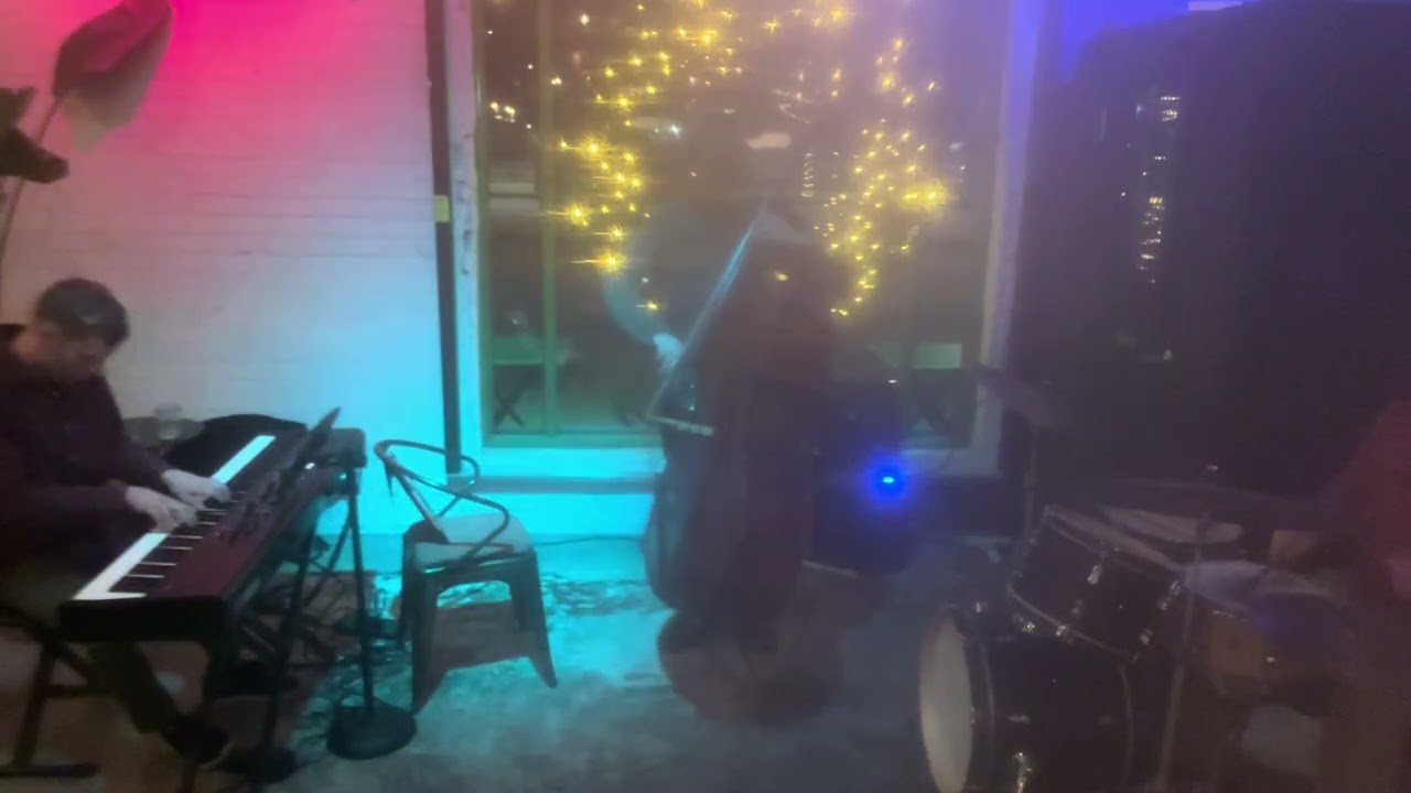 O Tannenbaum - Ivory Jones Collective - 1220/25
