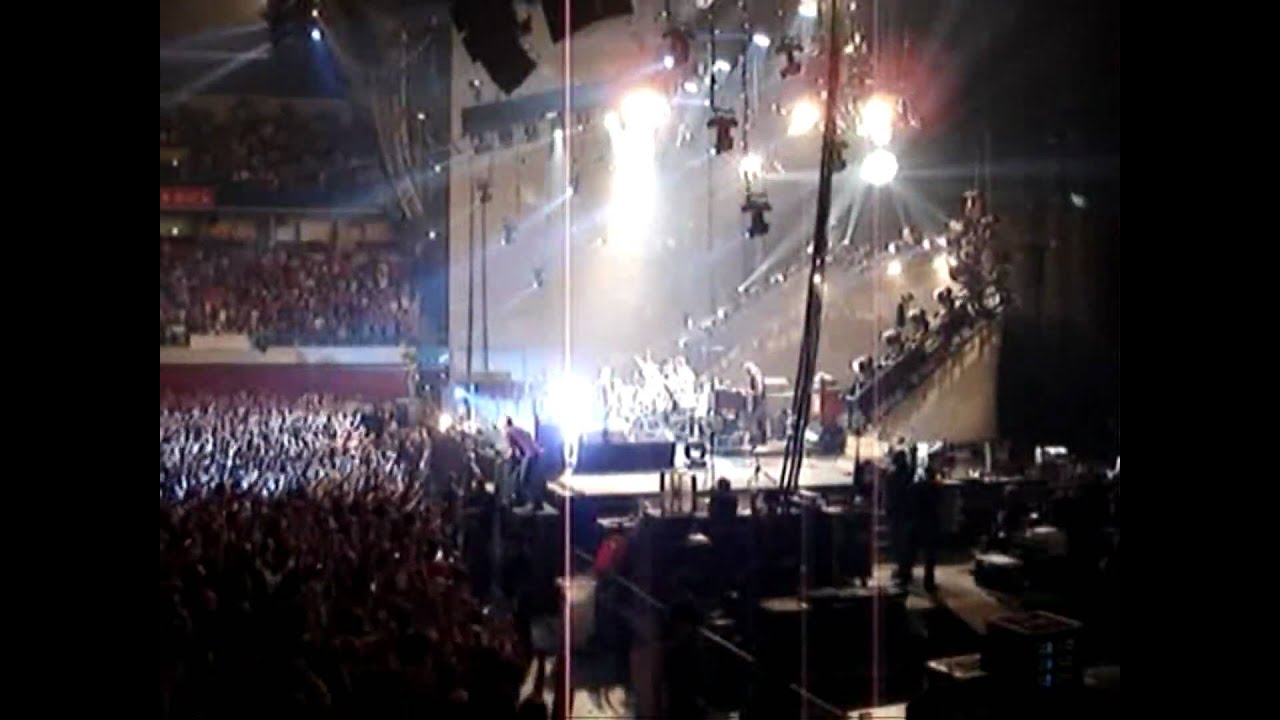 25.) Alive (Pearl Jam, Lisboa 2006)