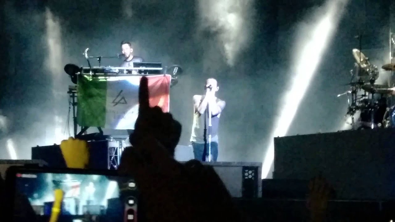 Linkin Park - New Divide (Live @ Rock In Roma, 06-09-2015)