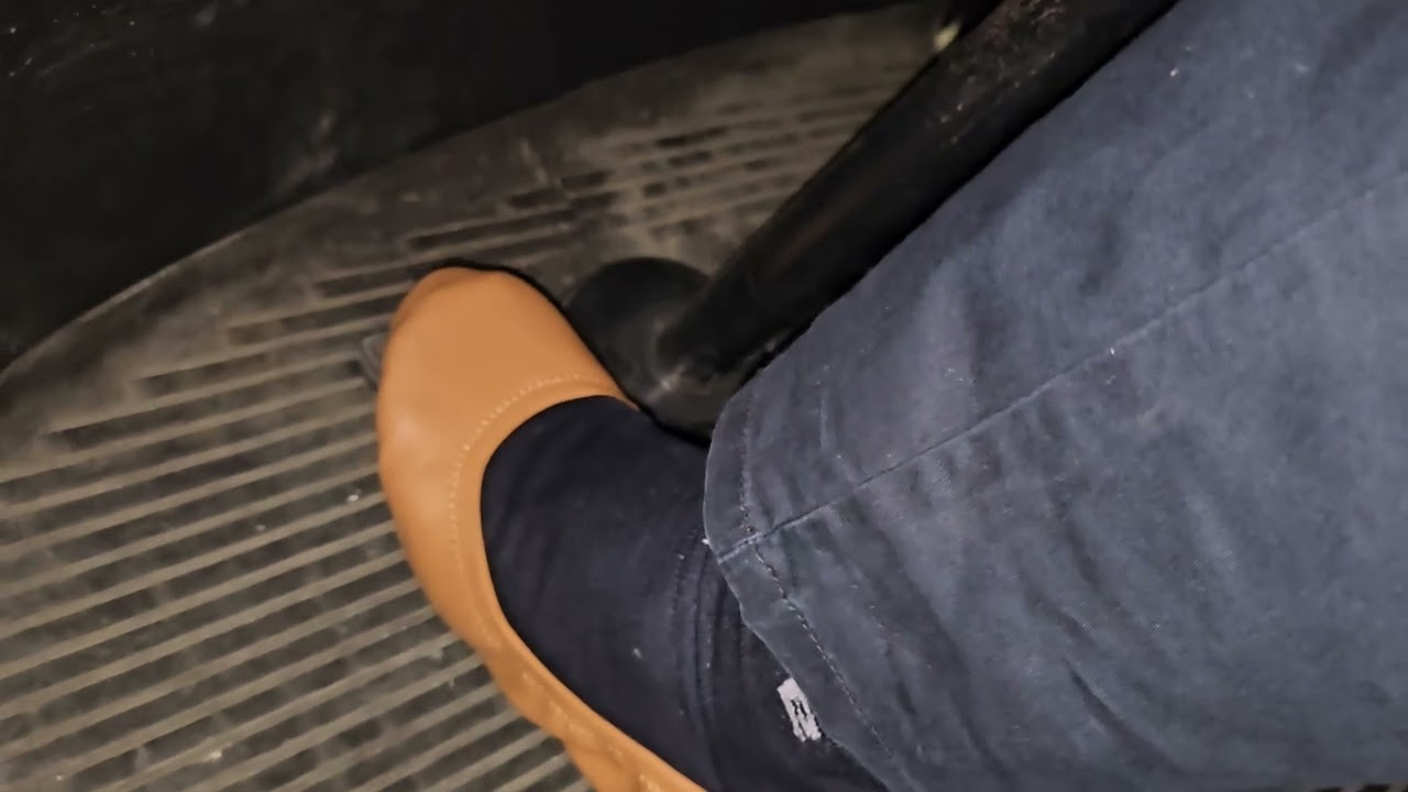 Driving VW Transporter T2 to home after work in ballet flats