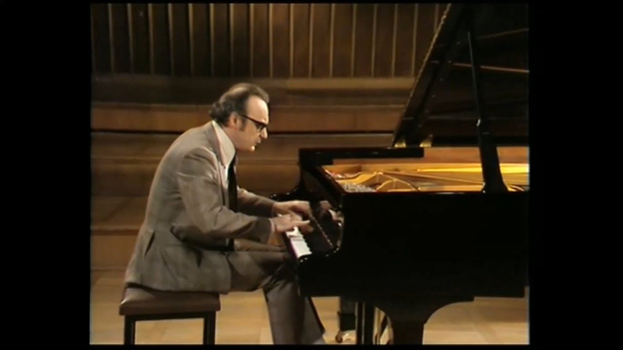 Alfred Brendel plays Schubert 6 - Piano Sonata in B flat major  D960