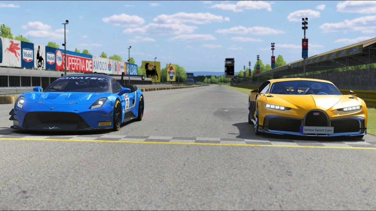 Bugatti Chiron Profil&eacute;e 2022 vs Maserati MC20 GT2 2023 at Monza Full Course