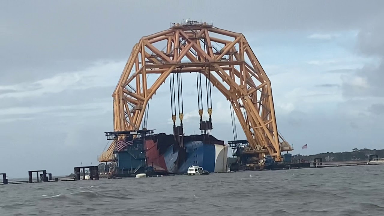 Golden Ray salvage cutting stops