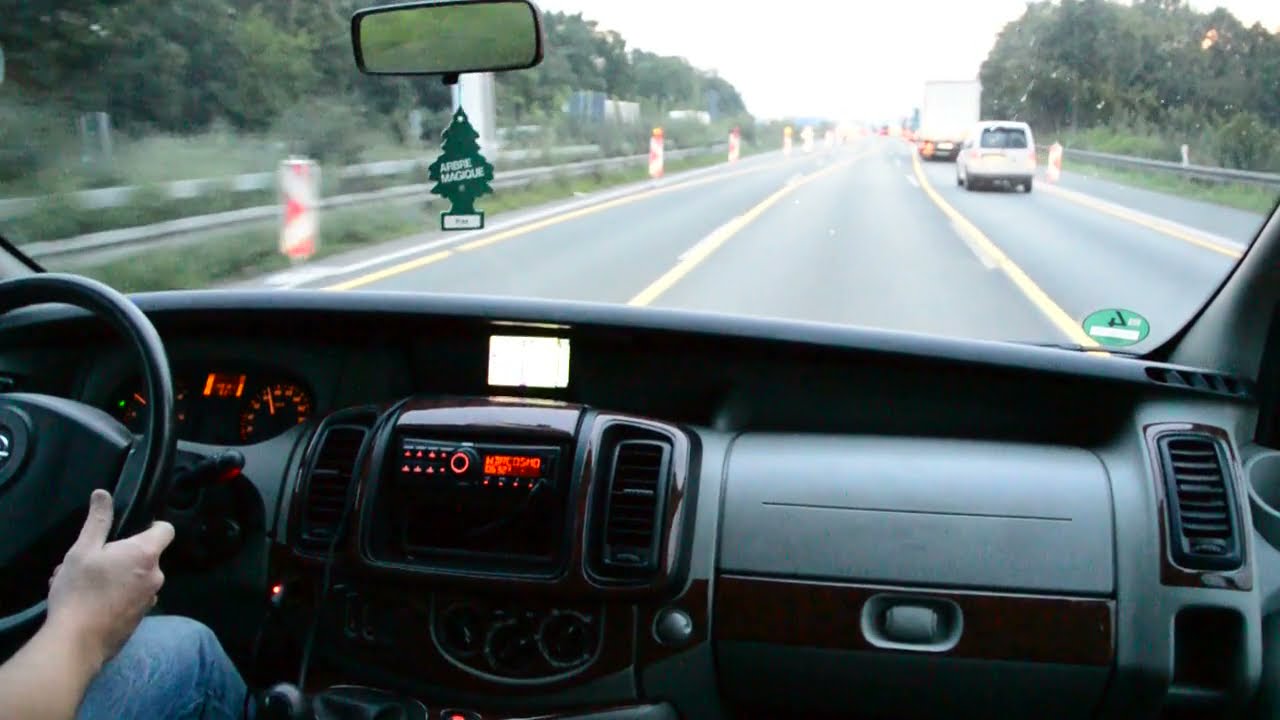 Opel Vivaro/Renault Trafic Test Ride from City to Highway