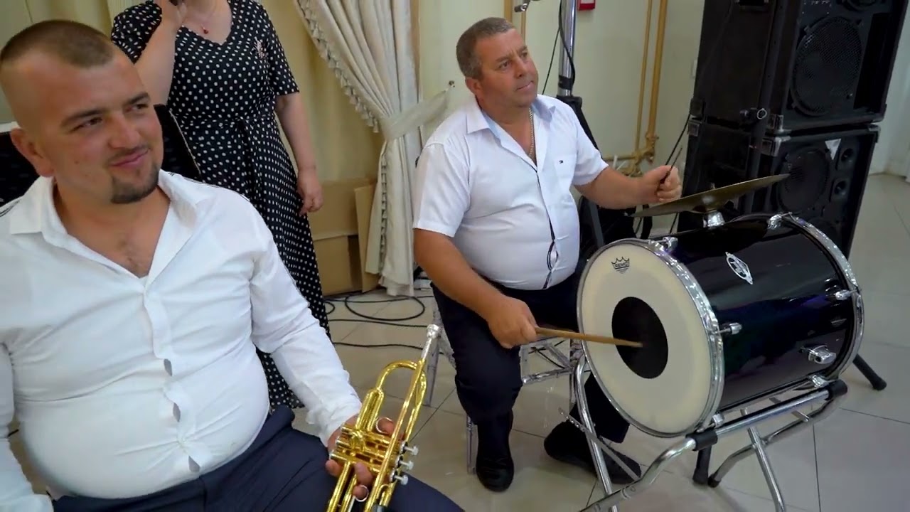 Distracție la maxim , alături de formația Lux Music din Cahul              0 (76) 094553/Veaceslav