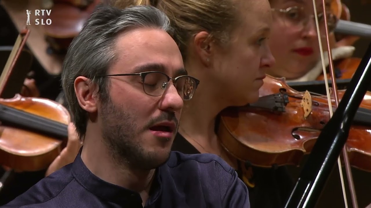 Alexander Gadjiev plays Rachmaninoff Piano concerto No. 2 - 1. movement