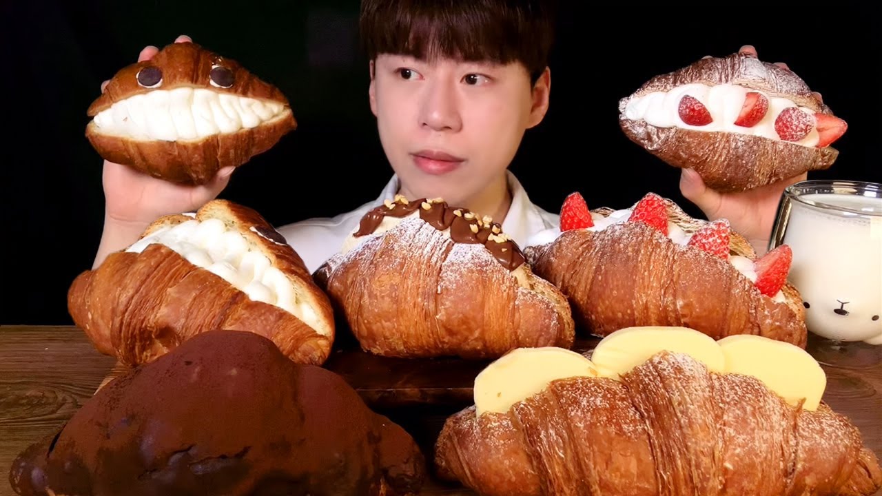 SUB) 대왕 크림 크로와상 먹방 ASMR 얼굴만한 크로와상 본 적 있어요??🥐 A BIG CREAM CROISSANT MUKBANG
