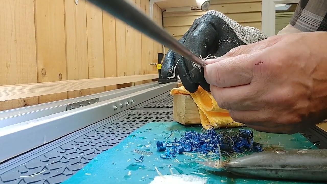 Part 7 Conoflex - removing the old glaze from the rod blank