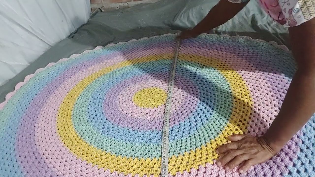 tapete de crochê redondo colorido,vem ver aqui essa lindeza 😁