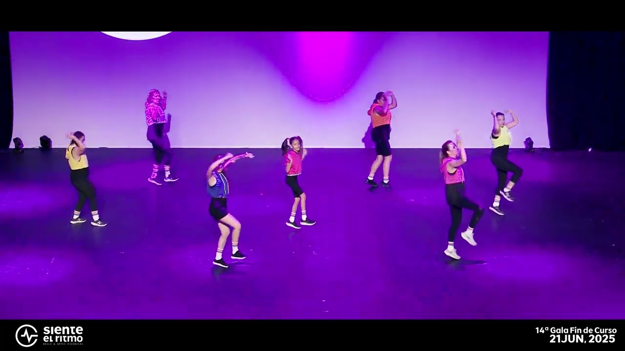 Zumba , Siente el Ritmo, profesores David y Javi, festival de fin de curso 2025